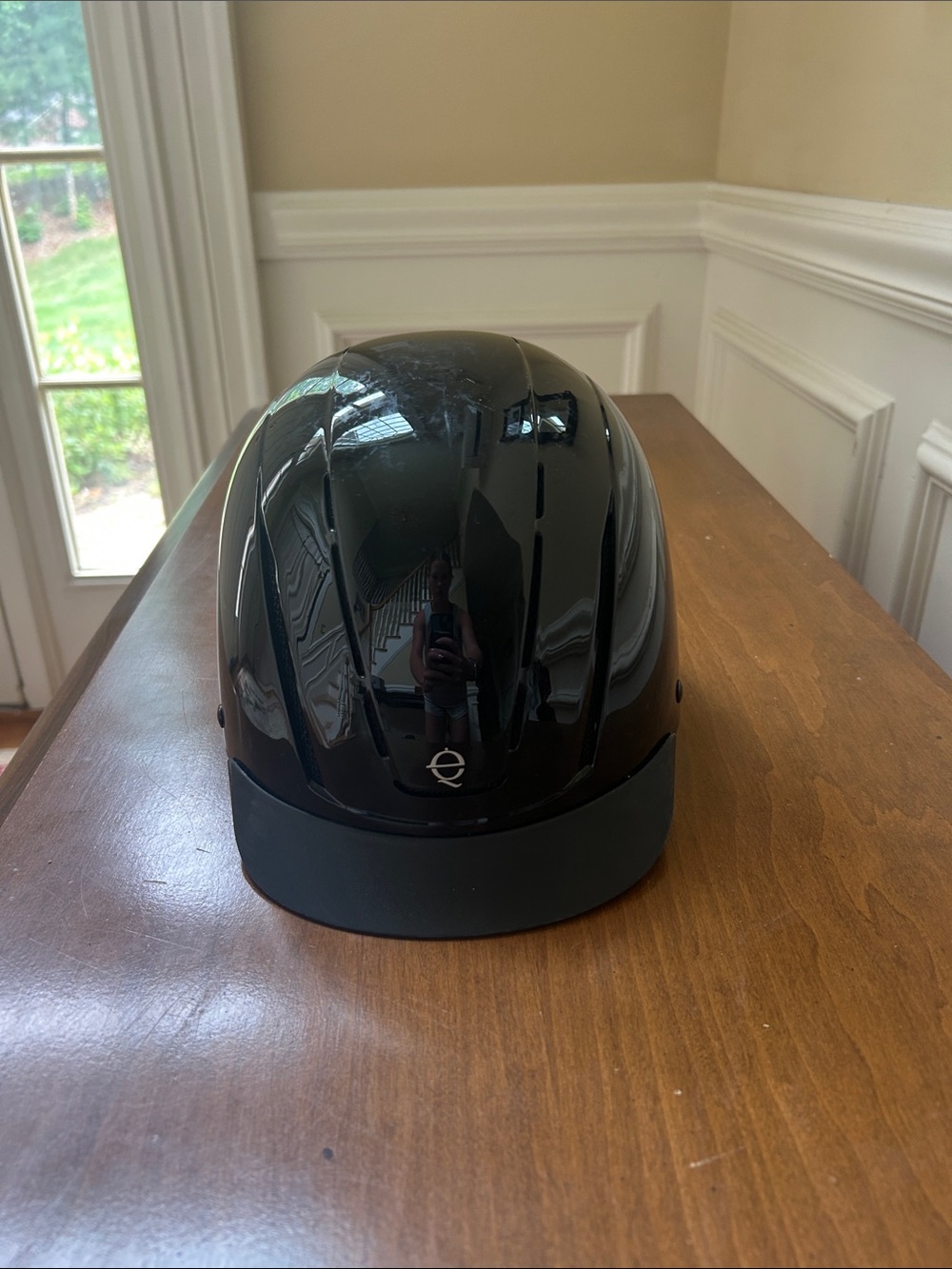 Equestrian-Style Black Riding Helmet - Sleek Protective Headgear